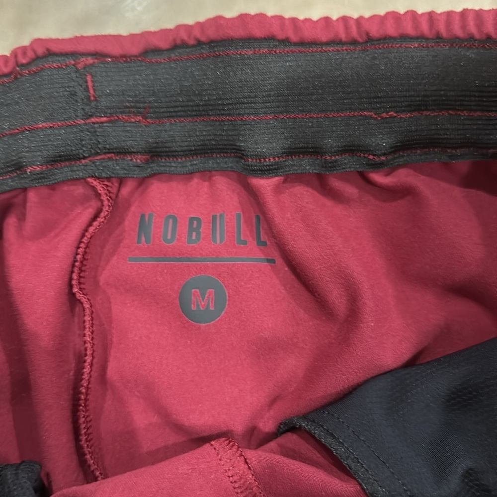 Nobull joggers. barely used, size M - Picture 3 of 3